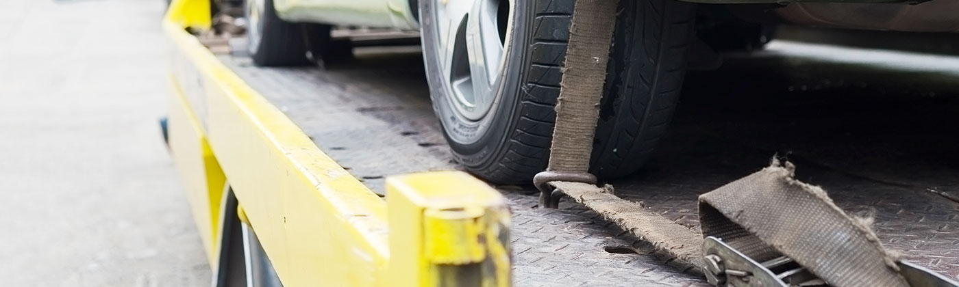 Safe Towing Banner